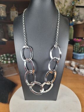 paparazzi Silver Oval Link Statement Necklace